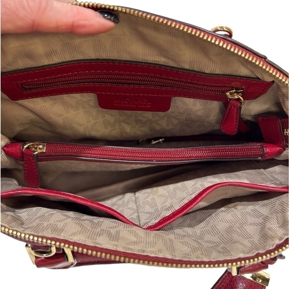 Michael Kors Riley Satchel Handbag Red Peebled Leather Gold Hardware EUC - Picture 8 of 11
